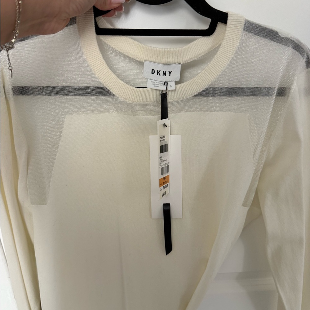 NWT DKNY Ivory Sweater. Size M - Picture 2 of 10